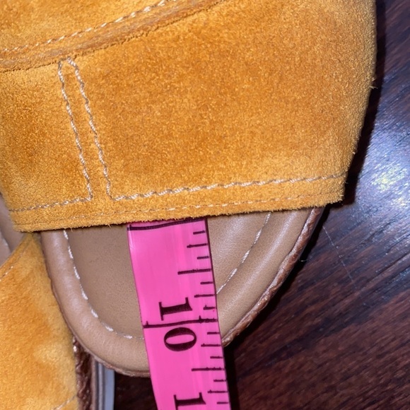 Bella Vita Italy yellow  suede Leather wedge Sz 10 - Picture 8 of 9